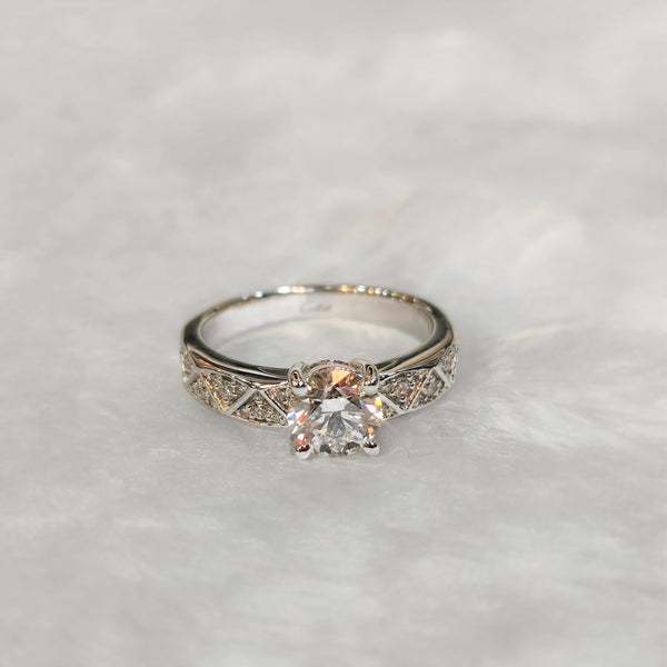 18k Gold 'V' Ridged Engagement Ring Setting