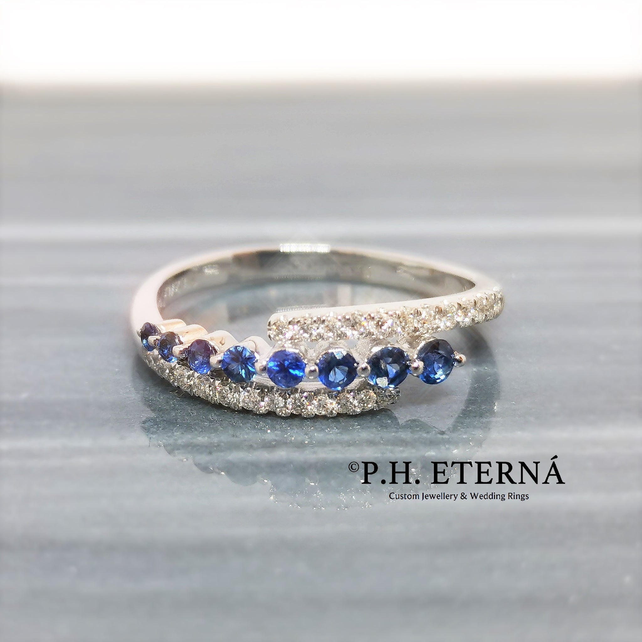 0.26ct Blue Sapphire and Diamond 18k White Gold Ring