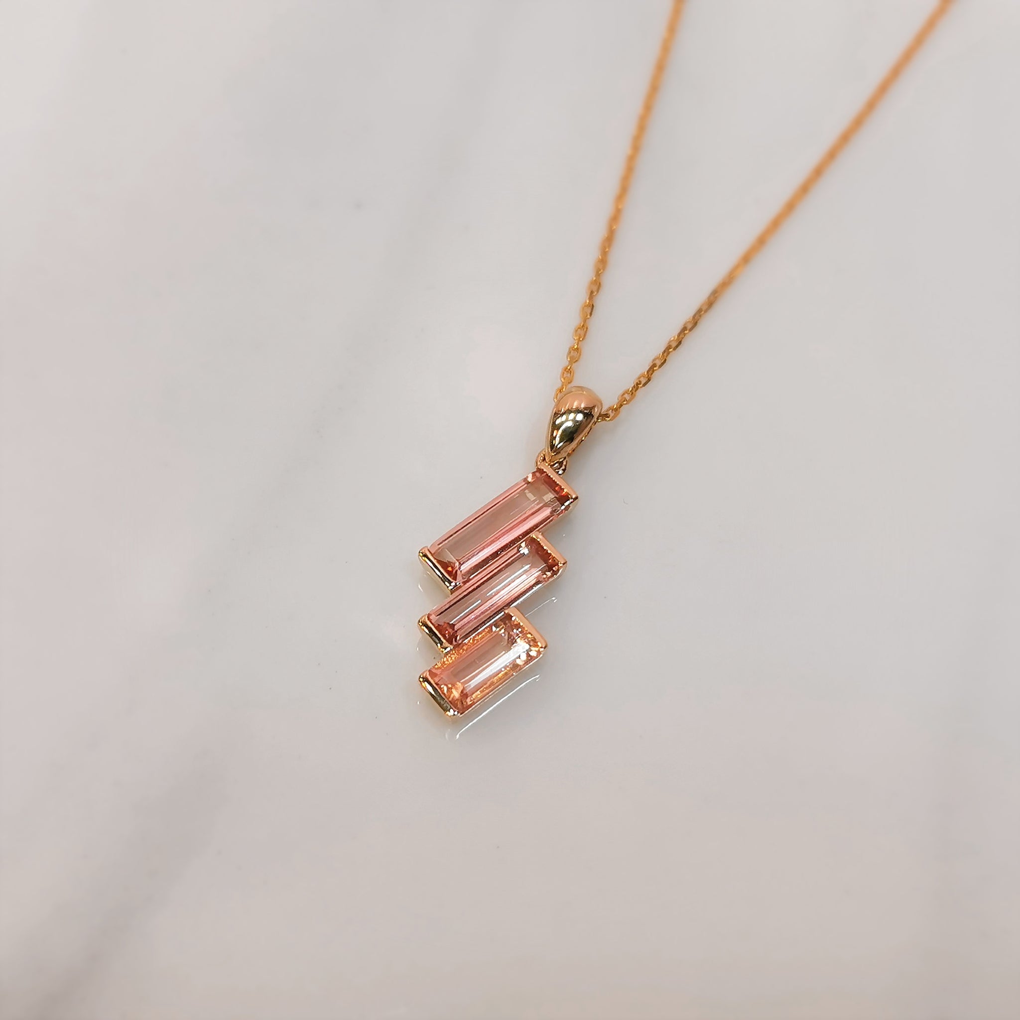 [Pre-Order] 18k Rose Gold Morganite Pendant