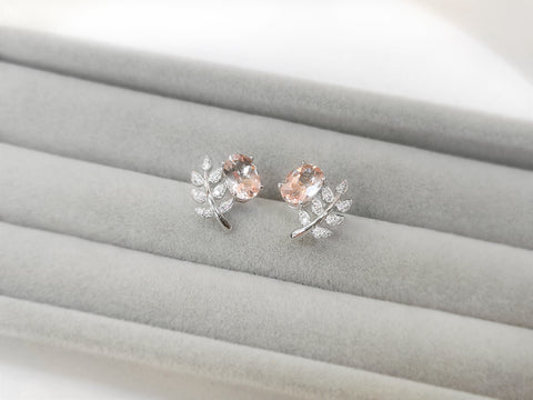 9k White Gold Morganite Earstuds