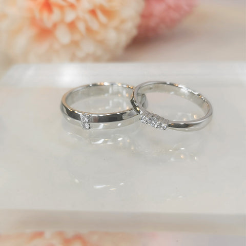18k White Gold Diamond Wedding Band Set