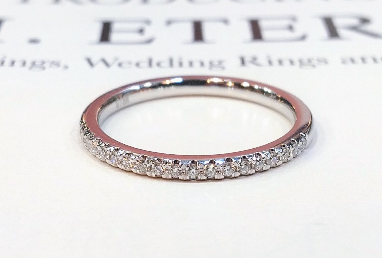 18k White Gold Diamond Band (0.10ct)